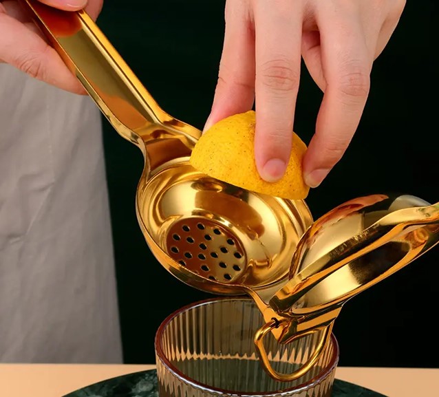 Daisy Lemon Squeezer – Floral-Inspired Citrus Press