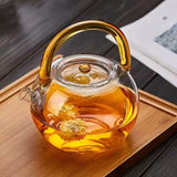  This glass teapot will quickly brew tea. You can easily make different types of tea in this teapot, whether it's green tea, fruit tea, or black tea, and you can make loose tea all year round. 