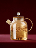Diamond Princess Glass Pitcher – Elegant Lidded Beverage Server